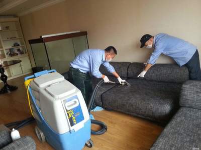 承接家庭保洁公司保洁沙发清洗提供真皮沙发清洁保养、布艺沙发清洗保养等服务